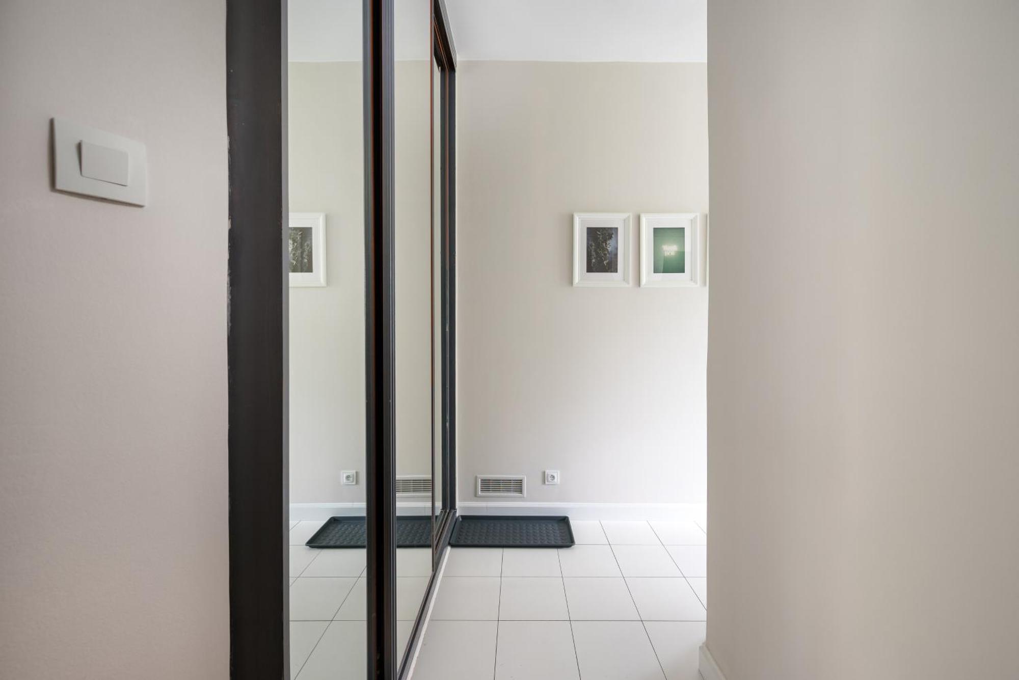 Wola Ratusz Homely Apartment Varsó Kültér fotó